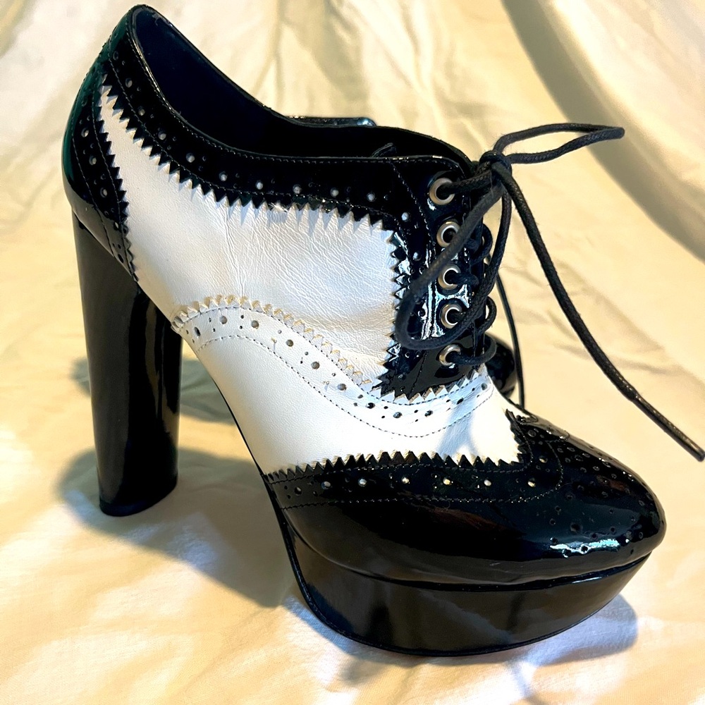 Lidia Talavera Addison Oxford High Heels